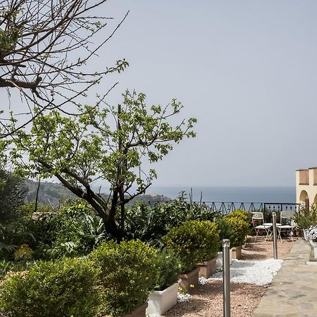 Faraglioni Di Sorrento Guesthouse Extérieur photo