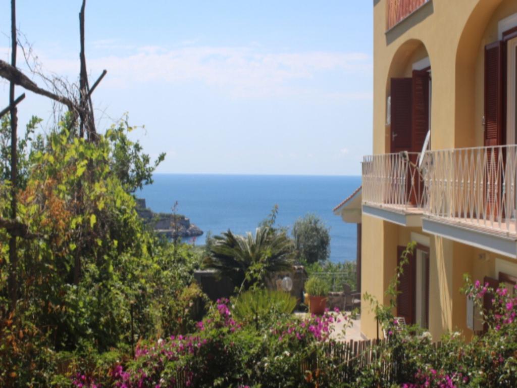 Faraglioni Di Sorrento Guesthouse Chambre photo